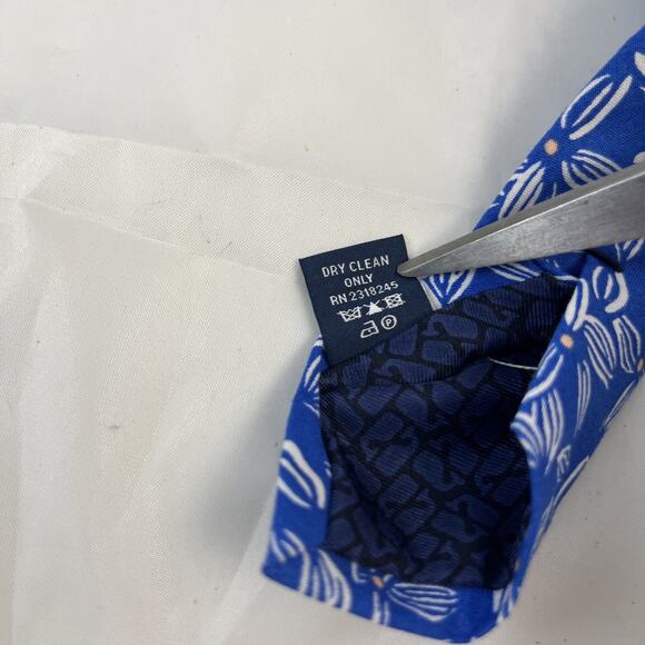 Vineyard Vines Tie Handpicked by Shep & Ian Blue White Blue Cotton TENNIS - Picture 6 of 6